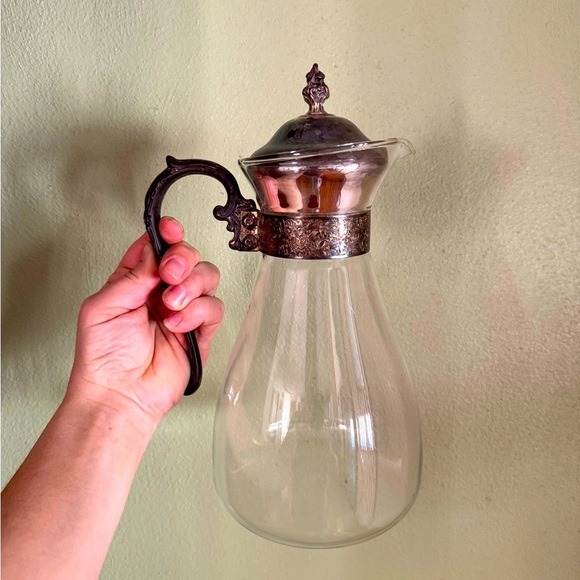 Sheridan Silver Co. Other - Vintage Sheridan Silver Co. Glass Carafe Pitcher Silver-plated Handle with Lid